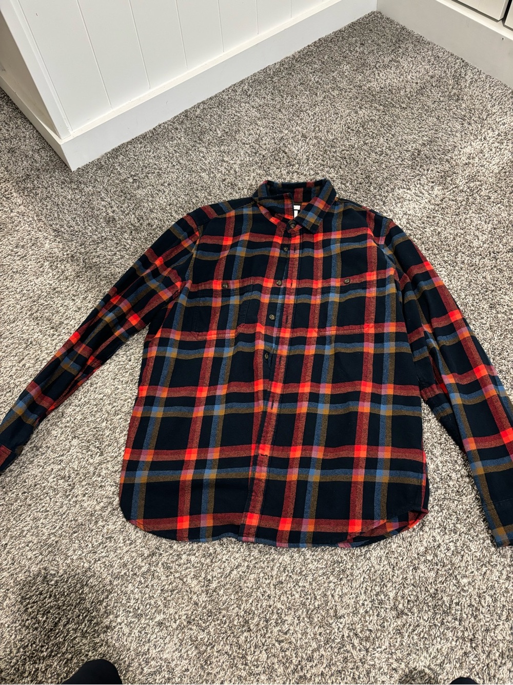 GAP Men's Navy, Red & Brown Plaid Button-Down Shirt